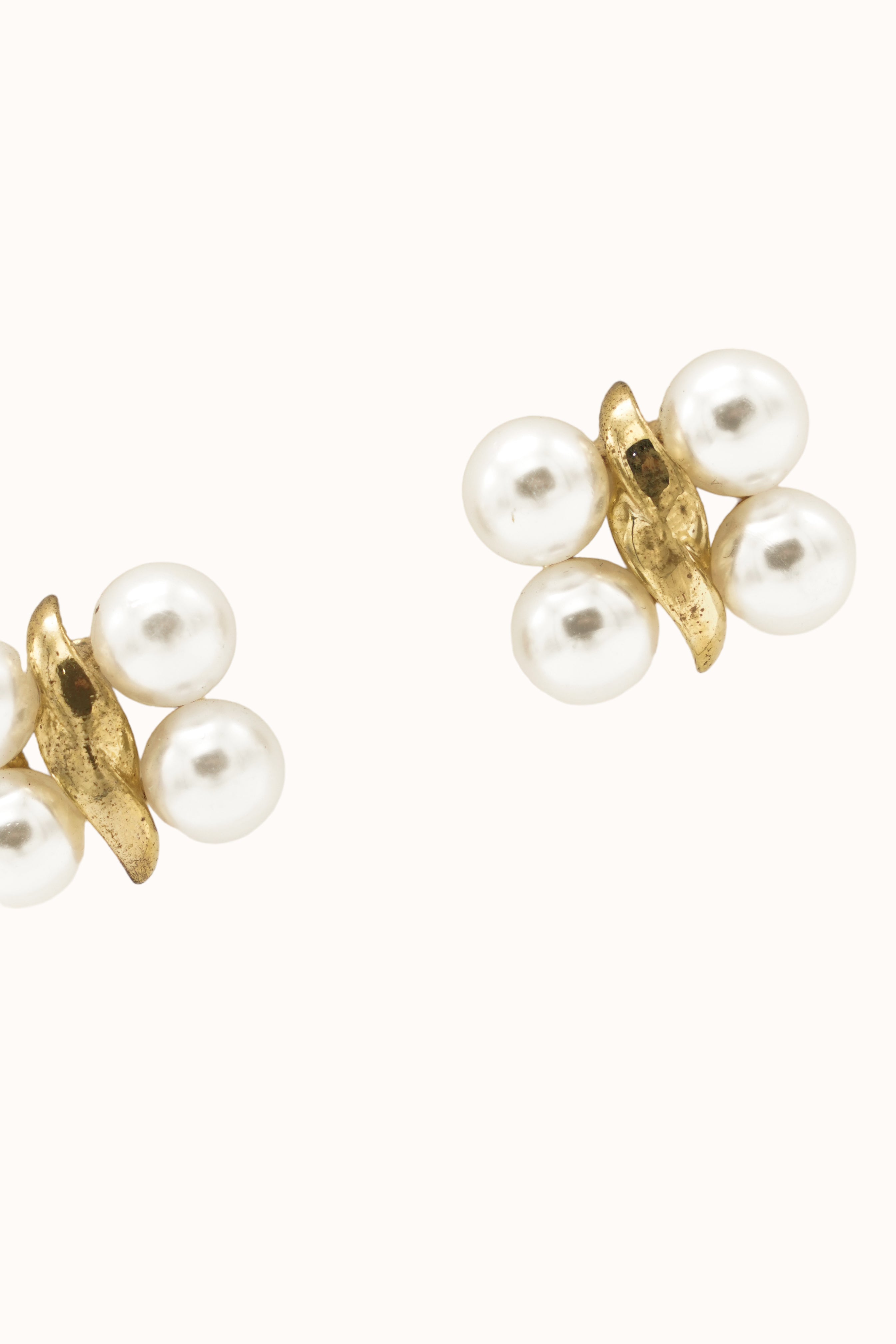 Bee Earrings - Gold