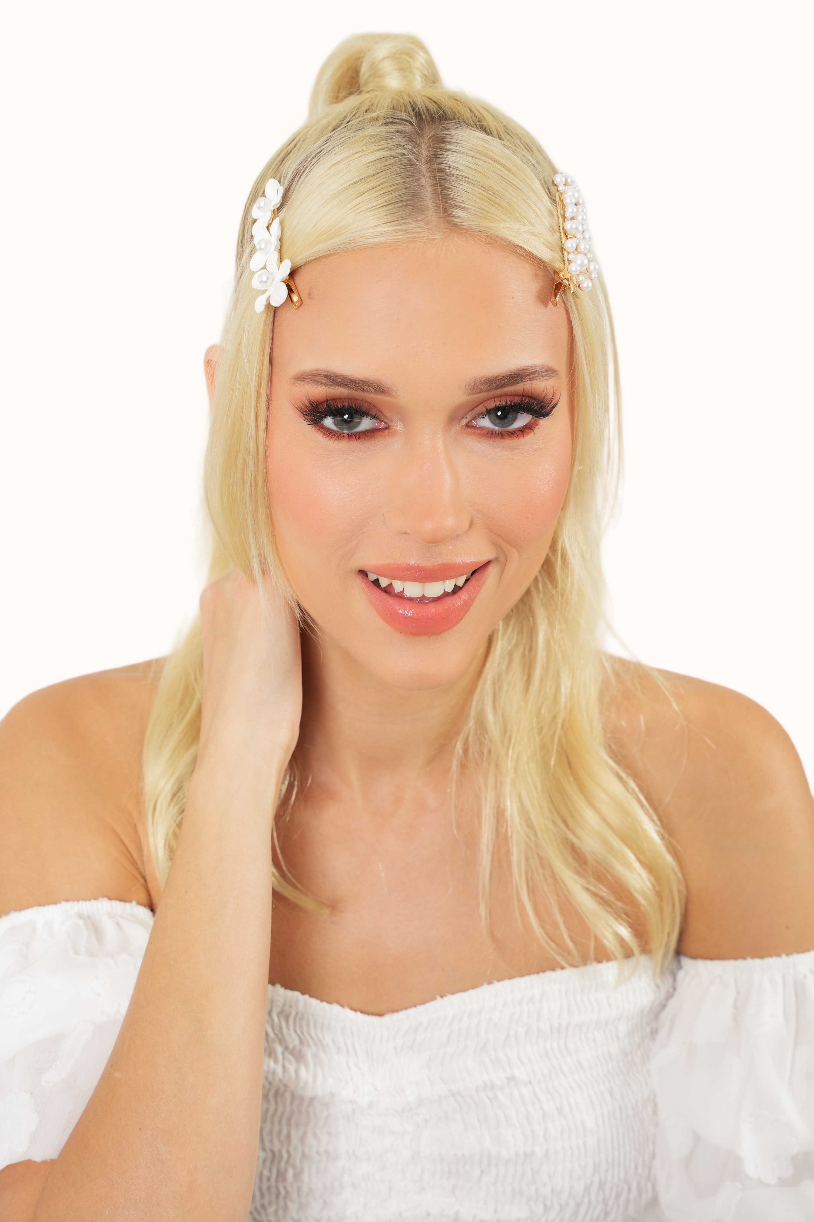 Eva Hair clips - White